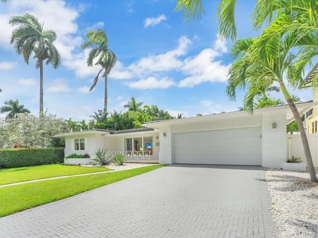 952 Hollywood Blvd, Hollywood FL 33019