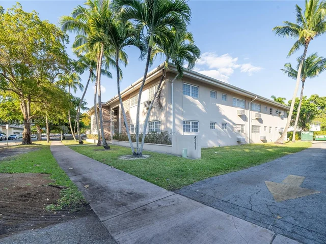 6511 Santona St # C12, Coral Gables FL 33146