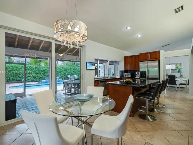 7438 SW 168th Ter, Palmetto Bay FL 33157