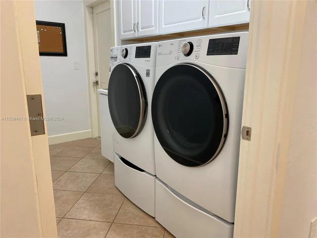 7438 SW 168th Ter, Palmetto Bay FL 33157