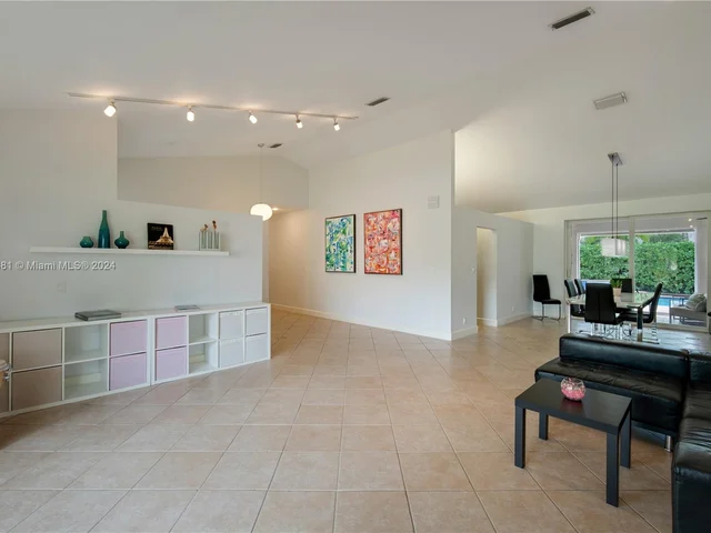 7438 SW 168th Ter, Palmetto Bay FL 33157