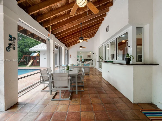 7438 SW 168th Ter, Palmetto Bay FL 33157