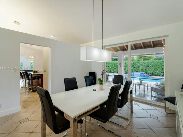 7438 SW 168th Ter, Palmetto Bay FL 33157