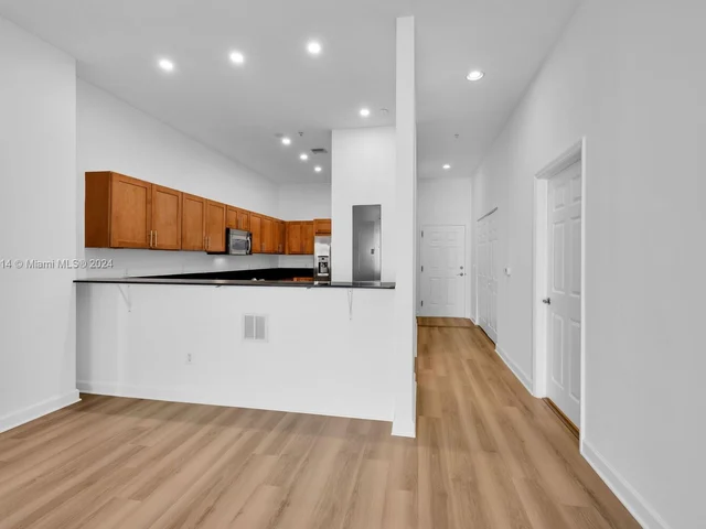 8395 SW 73rd Ave # 316, Miami FL 33143