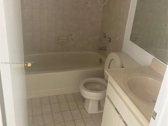 11790 SW 18 st # 326, Miami FL 33175