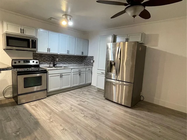 3554 NW 12th Ter, Miami FL 33125