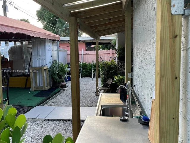 3554 NW 12th Ter, Miami FL 33125