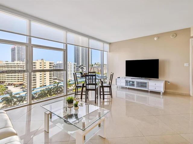 1830 S Ocean Dr # 907, Hallandale Beach FL 33009