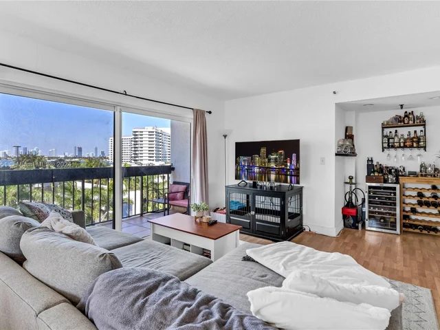 1345 West Ave # 704, Miami Beach FL 33139