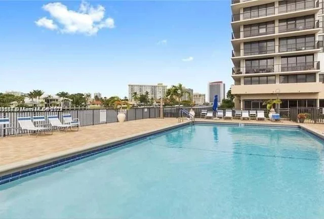 2049 S Ocean Dr # 401, Hallandale Beach FL 33009