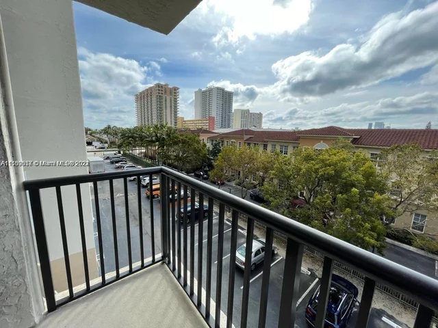 2049 S Ocean Dr # 401, Hallandale Beach FL 33009