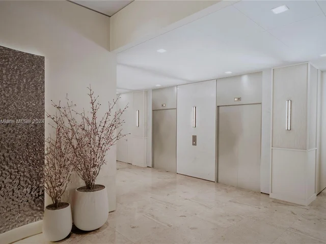 19380 Collins Ave # 1003, Sunny Isles Beach FL 33160