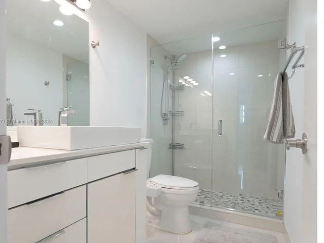 19380 Collins Ave # 1003, Sunny Isles Beach FL 33160