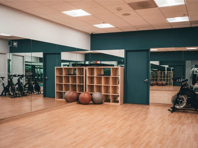 19380 Collins Ave # 1003, Sunny Isles Beach FL 33160