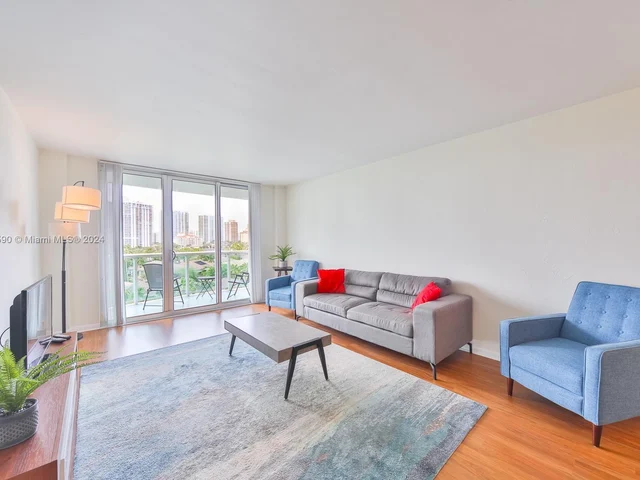 19370 Collins Ave # 622, Sunny Isles Beach FL 33160