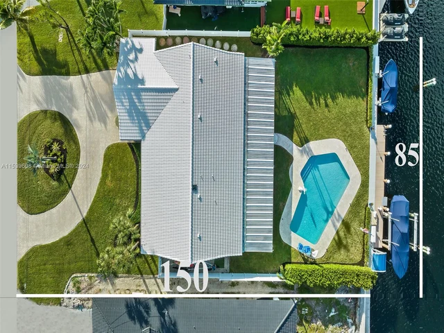 436 Tamarind Dr, Hallandale Beach FL 33009