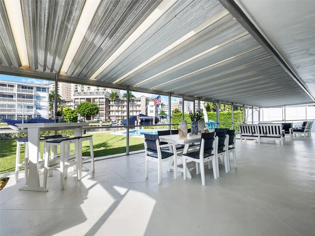 436 Tamarind Dr, Hallandale Beach FL 33009