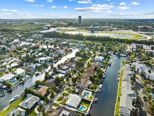 436 Tamarind Dr, Hallandale Beach FL 33009