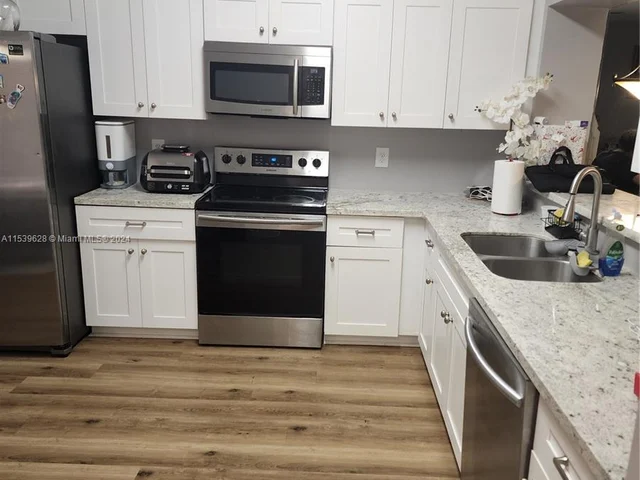 6350 W Longboat Ln W # 103, Boca Raton FL 33433