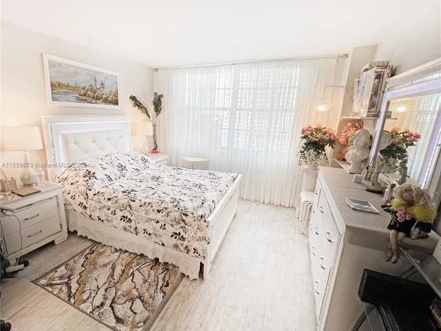 2801 NE 183rd St # 1108W, Aventura FL 33160