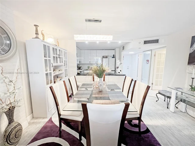 2801 NE 183rd St # 1108W, Aventura FL 33160