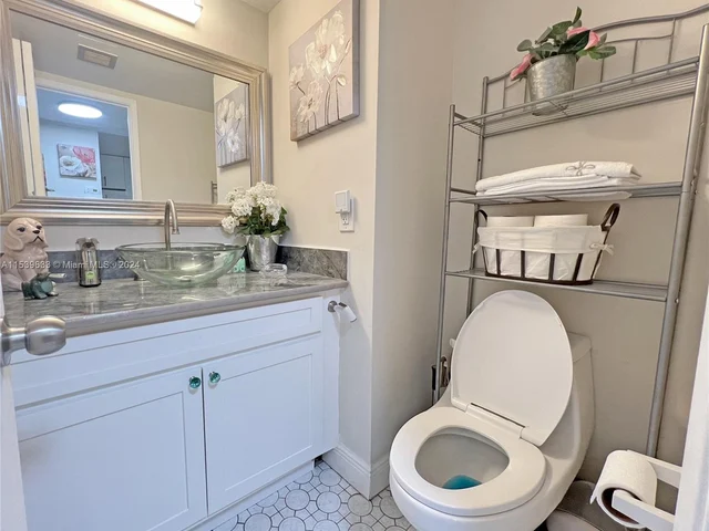 2801 NE 183rd St # 1108W, Aventura FL 33160