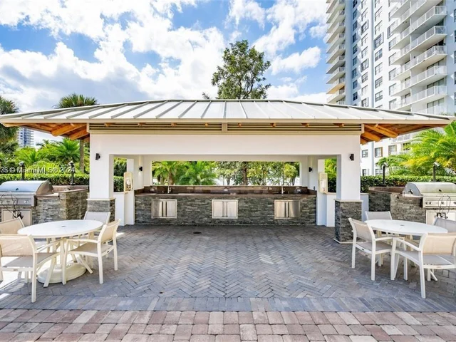 2801 NE 183rd St # 1108W, Aventura FL 33160