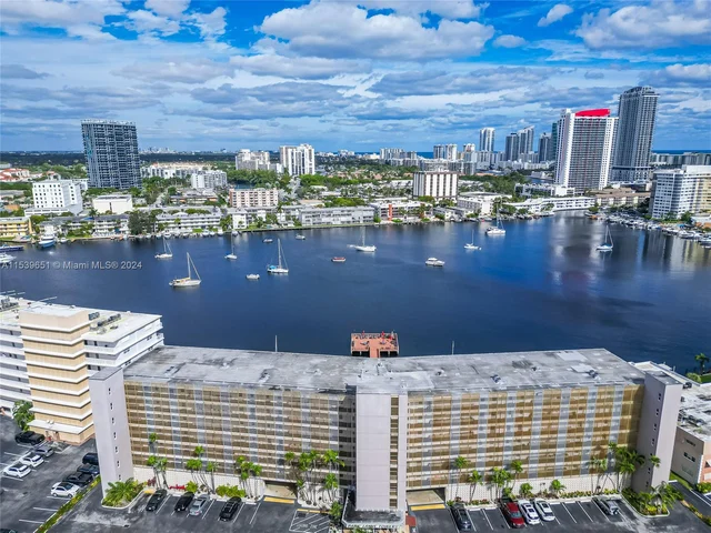 400 Golden Isles Dr # 47, Hallandale Beach FL 33009