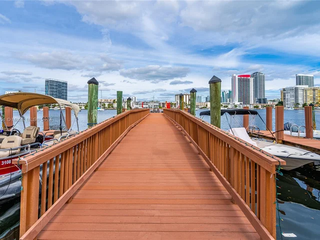 400 Golden Isles Dr # 47, Hallandale Beach FL 33009