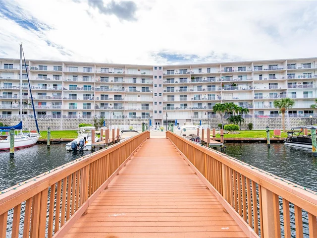 400 Golden Isles Dr # 47, Hallandale Beach FL 33009