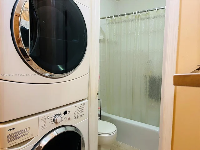 180 Cypress Club Dr # 822, Pompano Beach FL 33060