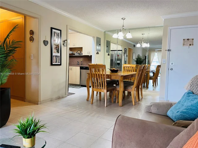 180 Cypress Club Dr # 822, Pompano Beach FL 33060