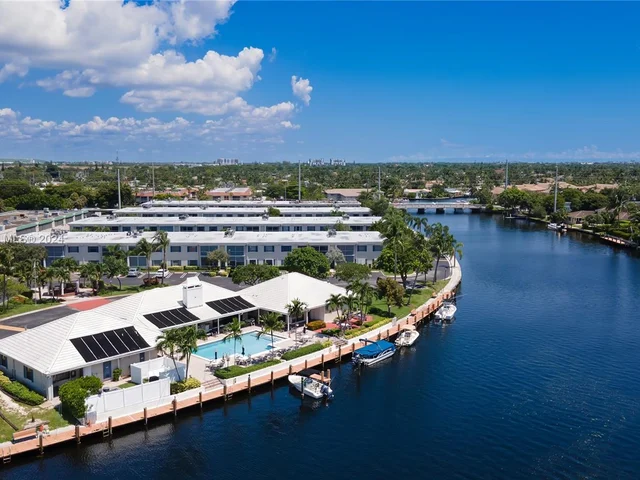 180 Cypress Club Dr # 822, Pompano Beach FL 33060