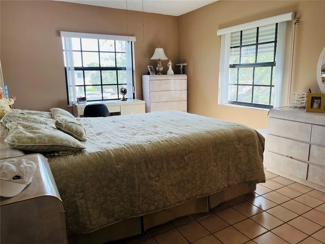 180 Cypress Club Dr # 822, Pompano Beach FL 33060