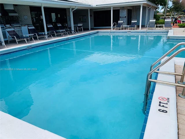 180 Cypress Club Dr # 822, Pompano Beach FL 33060