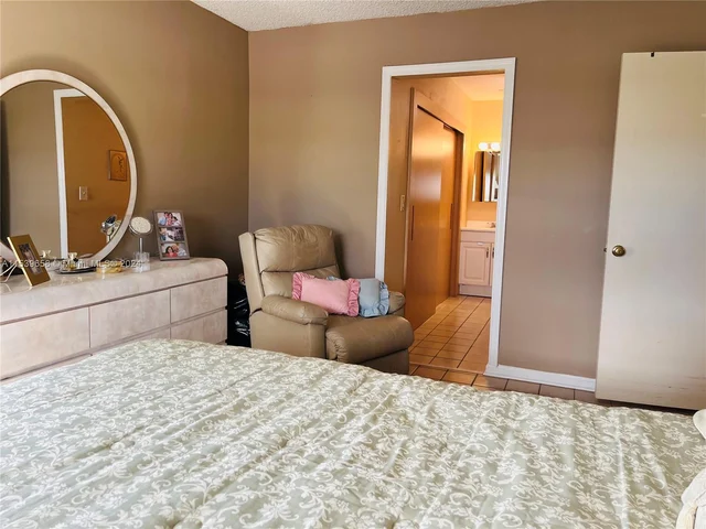 180 Cypress Club Dr # 822, Pompano Beach FL 33060