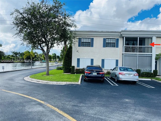 180 Cypress Club Dr # 822, Pompano Beach FL 33060