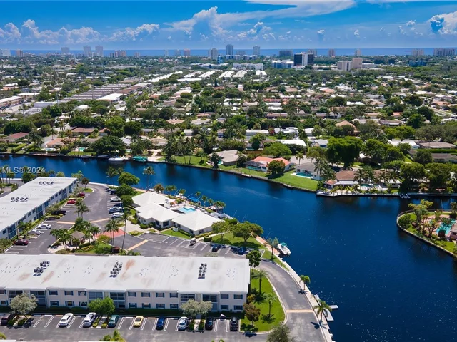 180 Cypress Club Dr # 822, Pompano Beach FL 33060