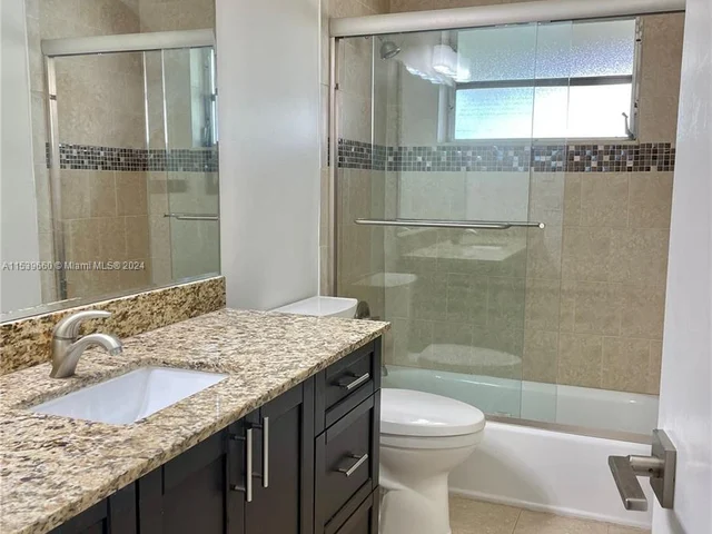 1200 N 40th Ave, Hollywood FL 33021