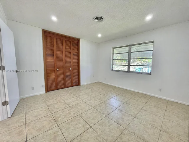 1200 N 40th Ave, Hollywood FL 33021