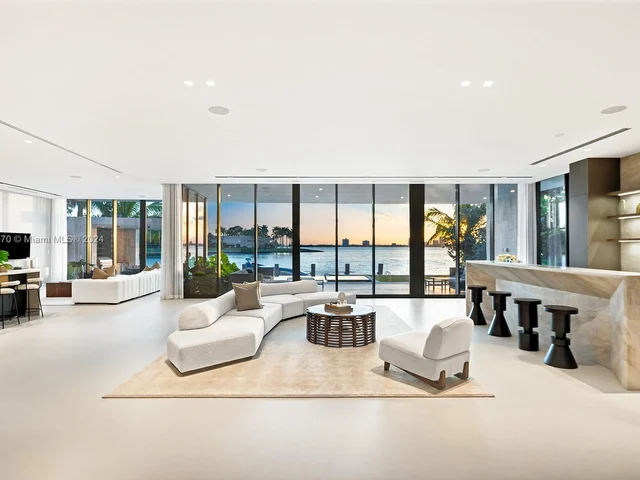 9520 W Broadview Dr, Bay Harbor Islands FL 33154