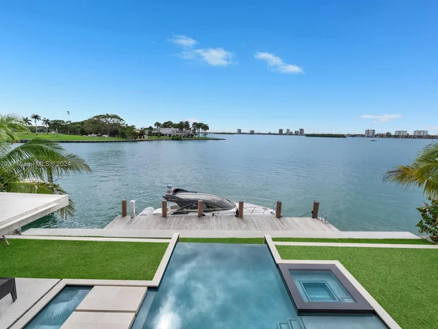 9520 W Broadview Dr, Bay Harbor Islands FL 33154