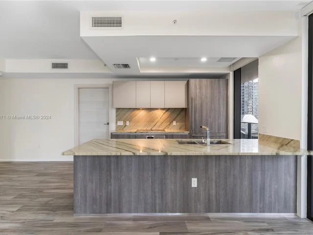 801 S Miami Ave # 1105, Miami FL 33130