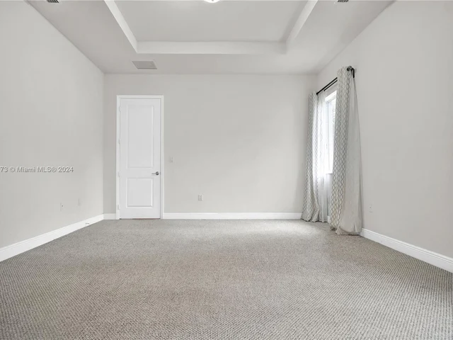 9381 SW 174th St, Palmetto Bay FL 33157