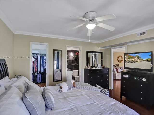 211 S Hollybrook Dr # 207, Pembroke Pines FL 33025