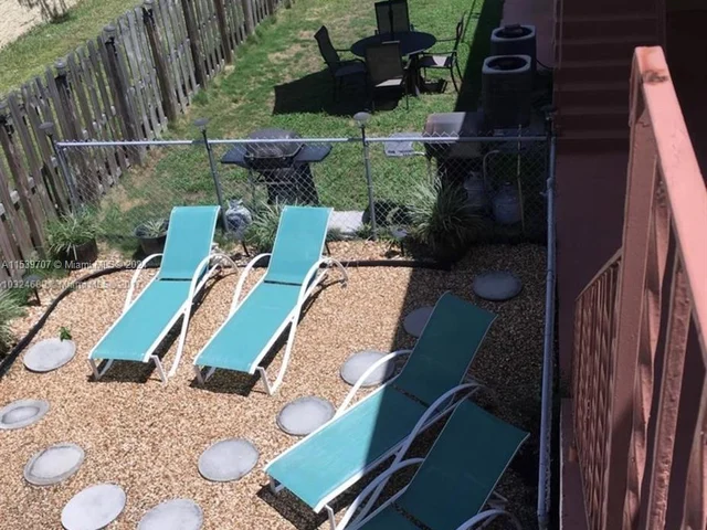 2909 Middle River Dr # 201, Fort Lauderdale FL 33306