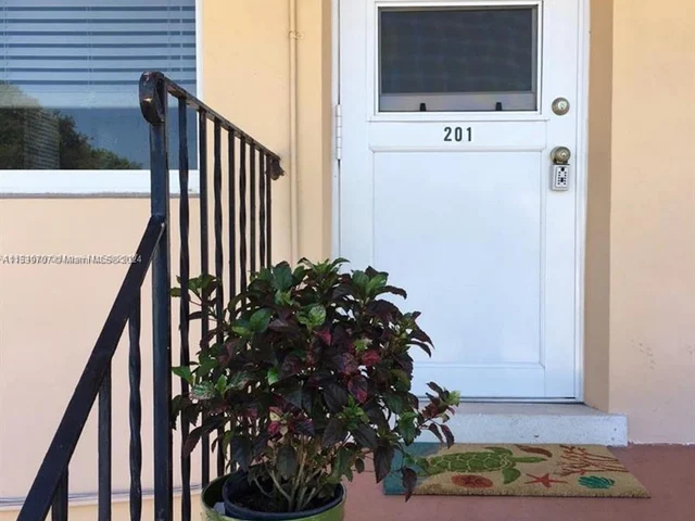 2909 Middle River Dr # 201, Fort Lauderdale FL 33306