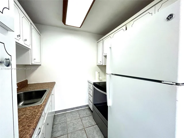 2909 Middle River Dr # 201, Fort Lauderdale FL 33306