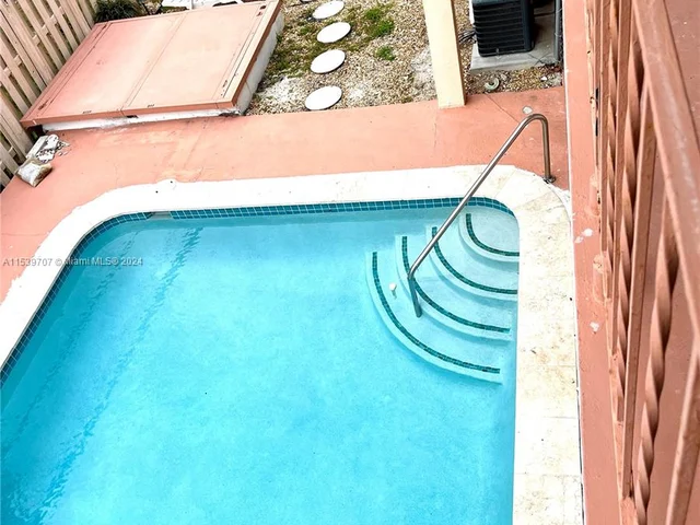 2909 Middle River Dr # 201, Fort Lauderdale FL 33306