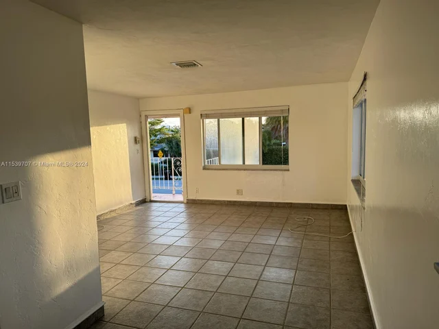 2909 Middle River Dr # 201, Fort Lauderdale FL 33306